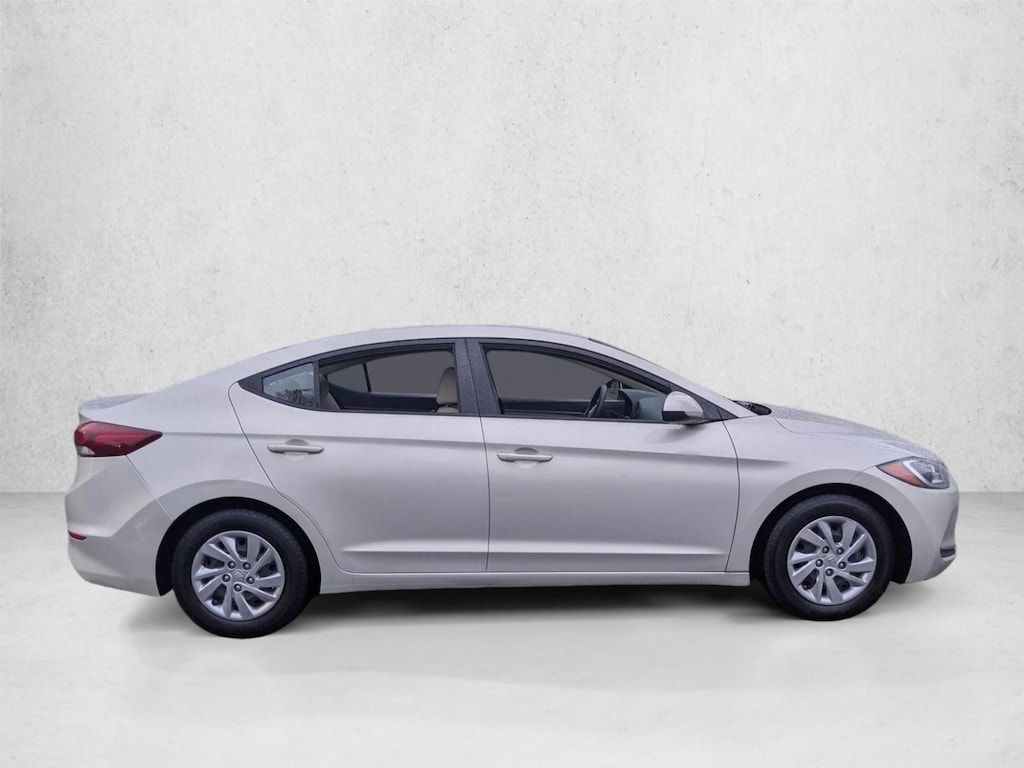 Used 2018 Hyundai Elantra SE Sedan