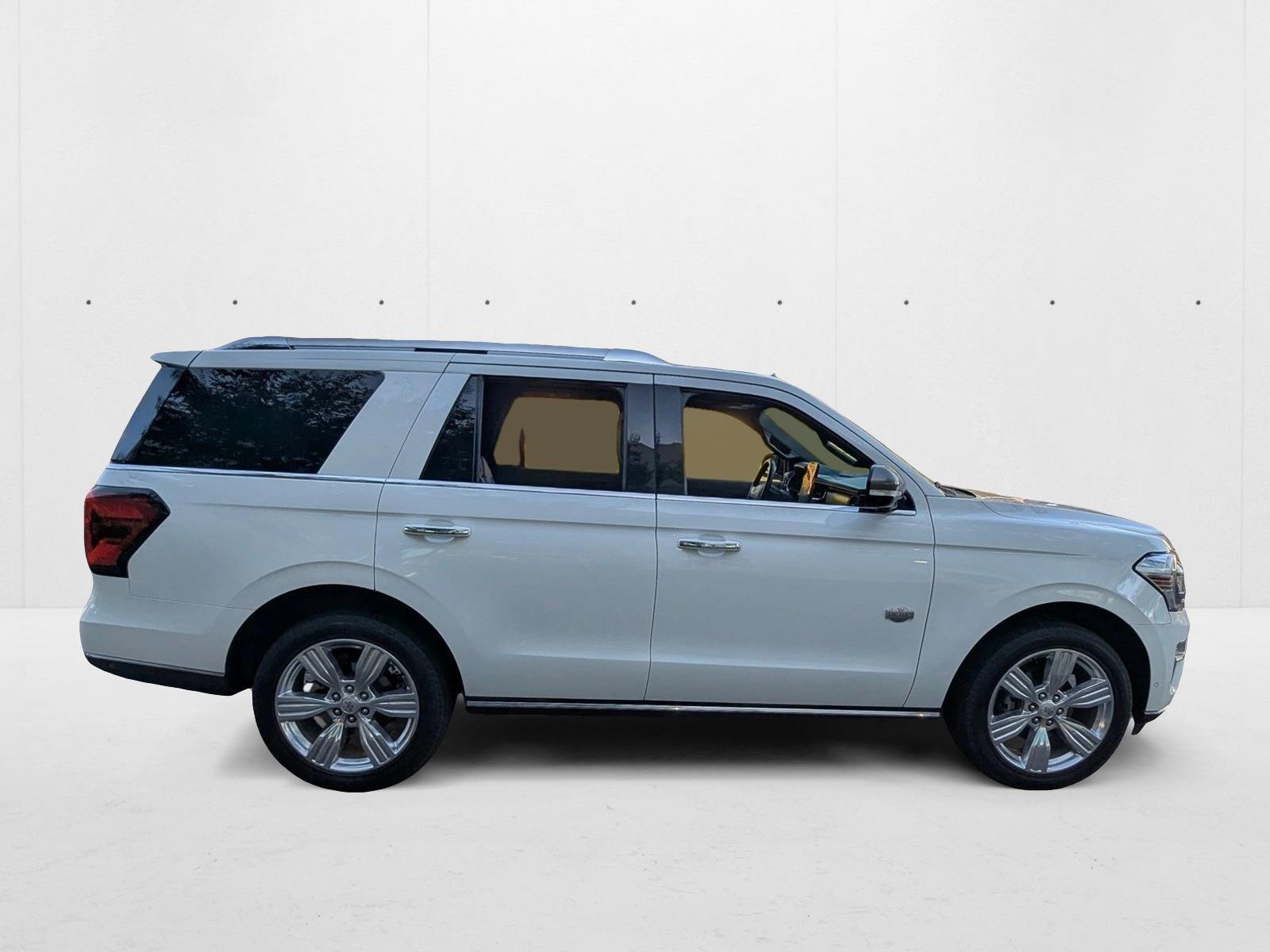 2022 Ford Expedition King Ranch photo 3