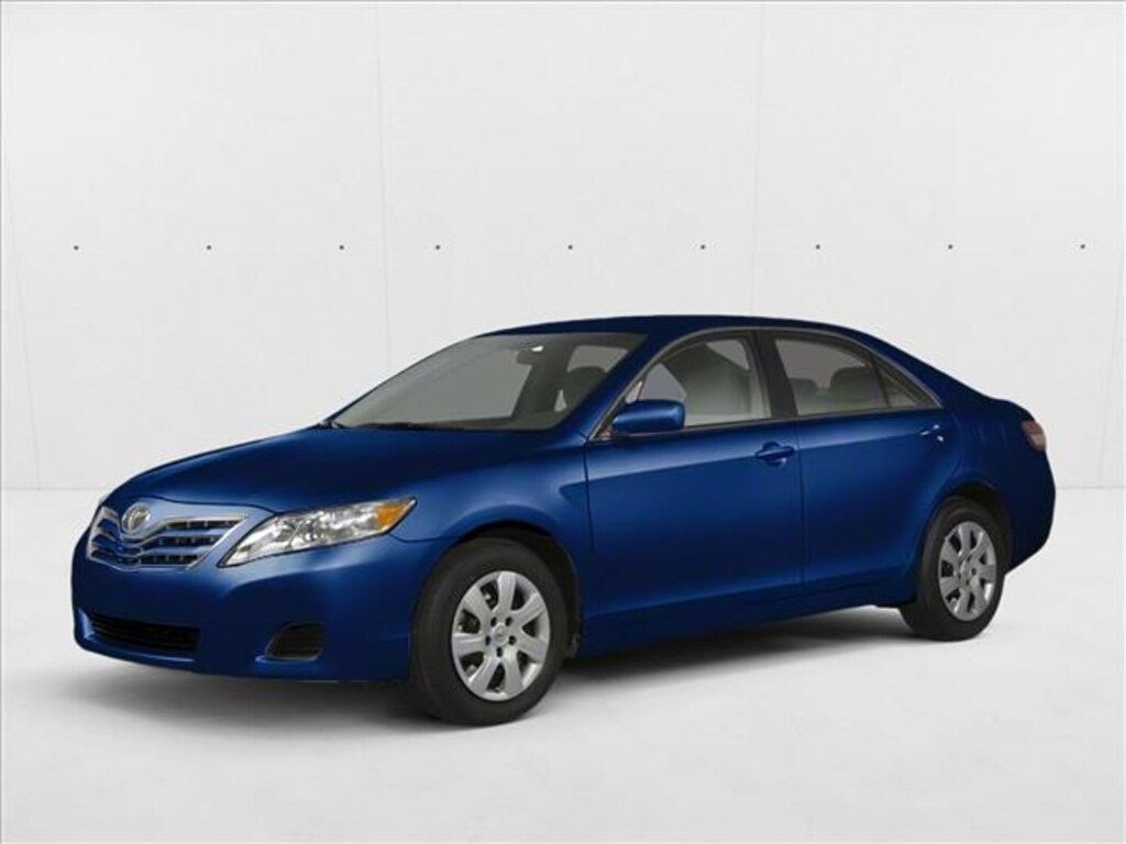 Used 2011 Toyota Camry SE Sedan