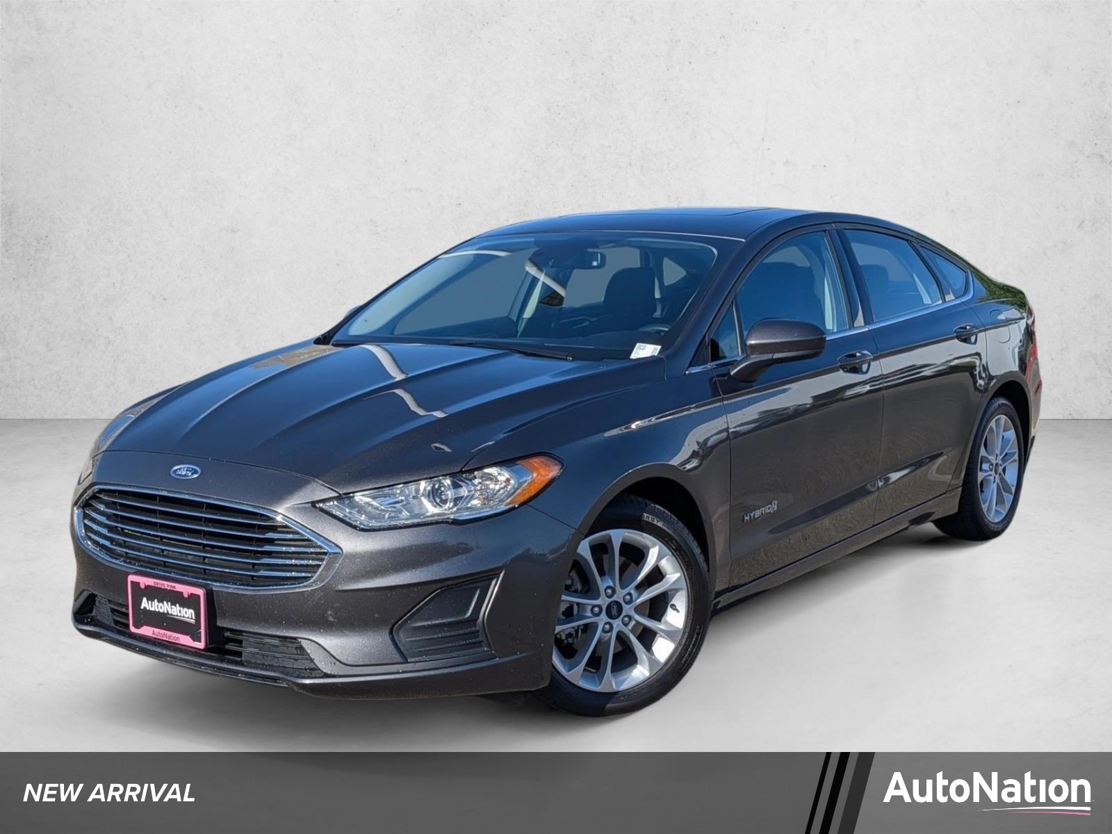 2019 Ford Fusion SE's photo