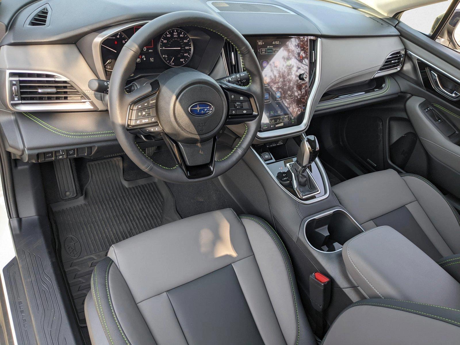 2025 Subaru Outback Onyx Edition photo 3