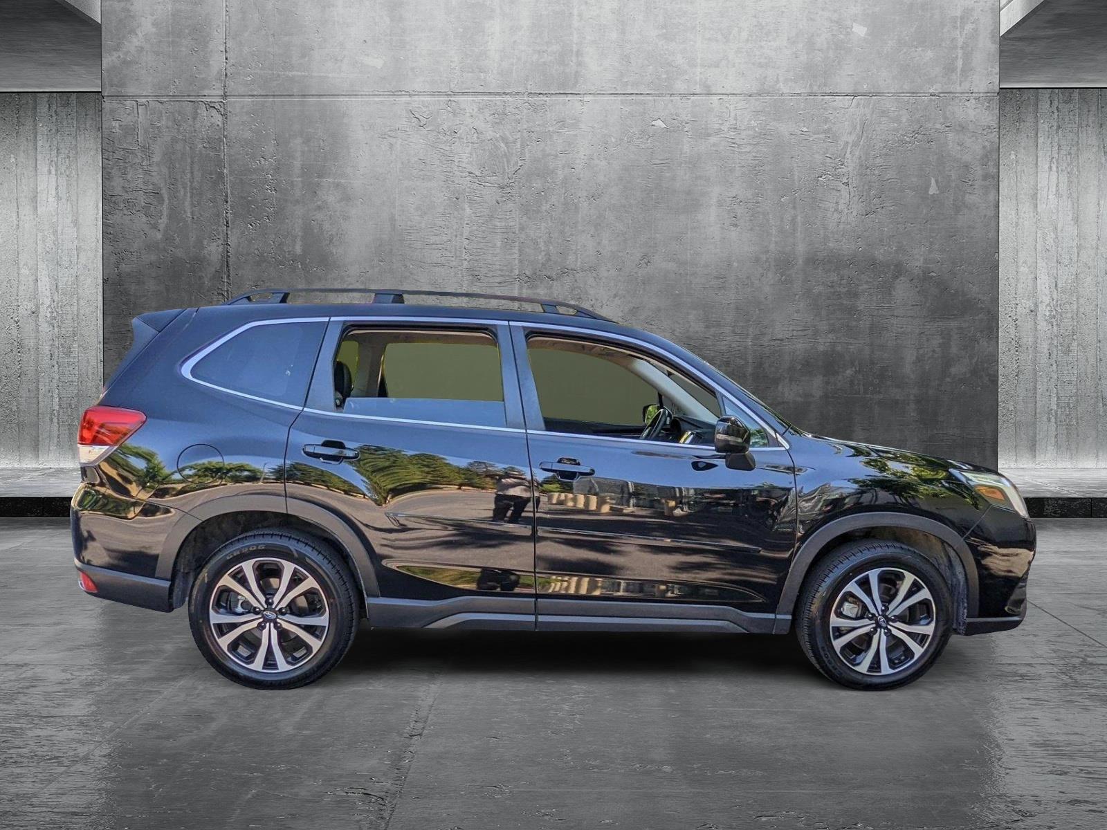 2023 Subaru Forester Limited photo 4