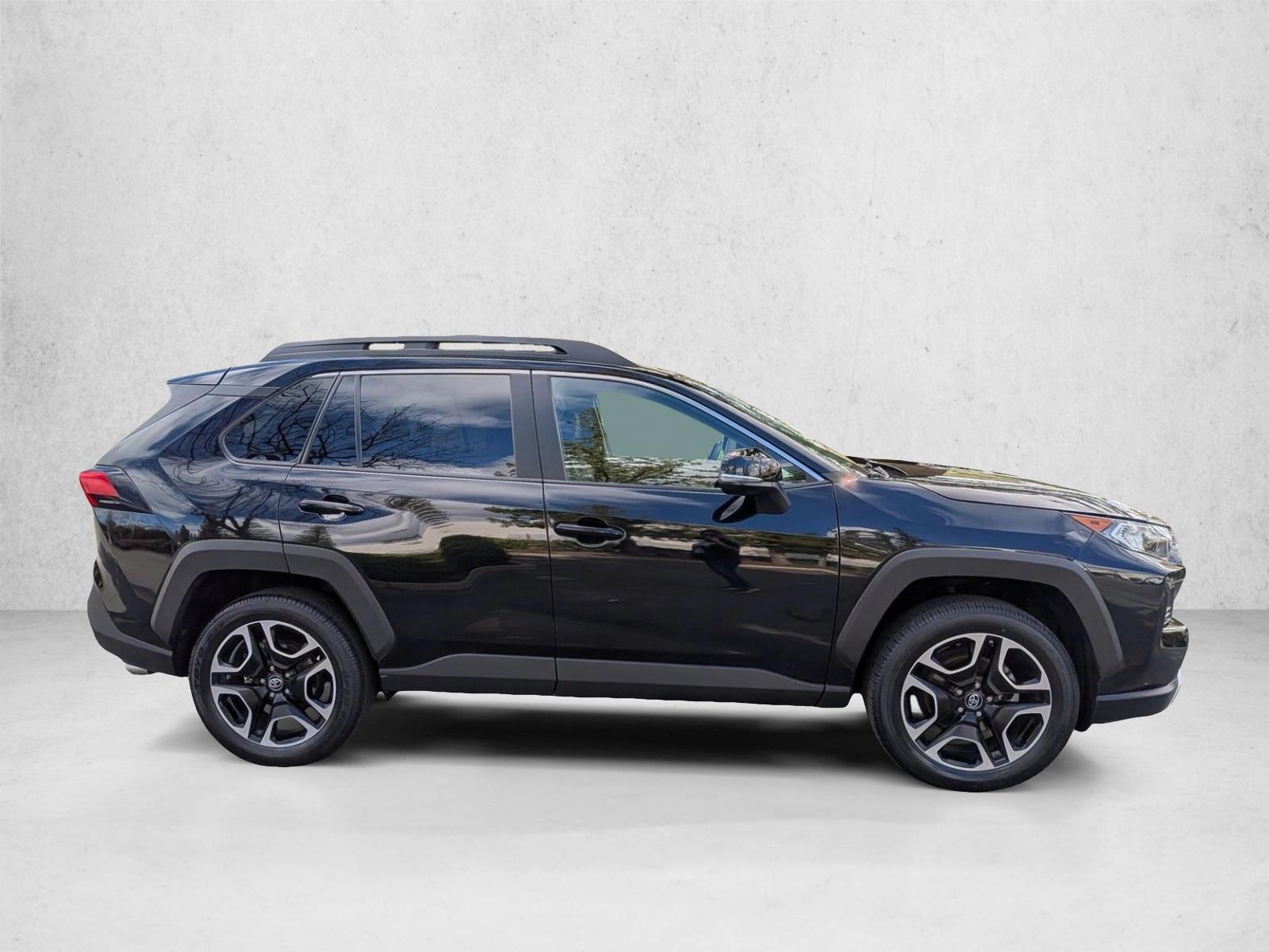 2019 Toyota RAV4 Adventure photo 4