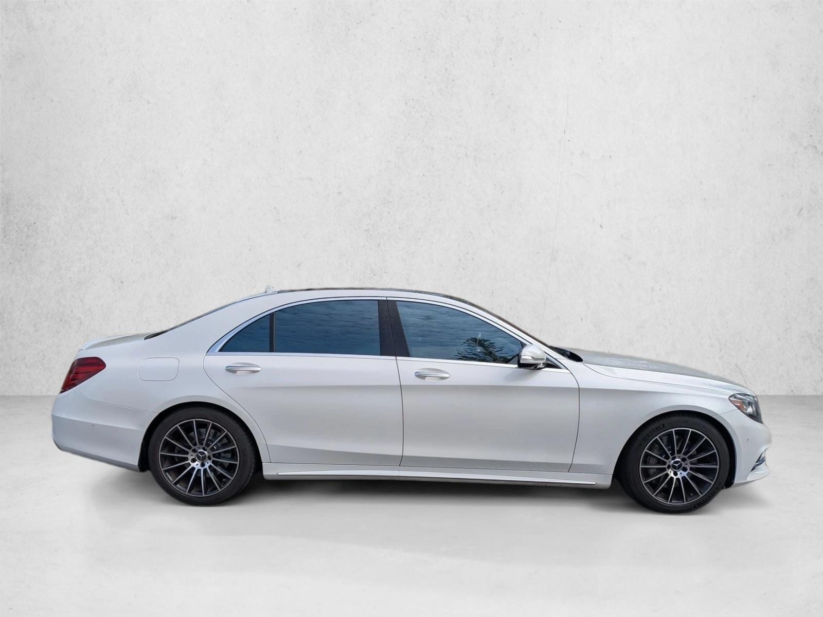 2016 Mercedes-Benz S-Class S 550 photo 4