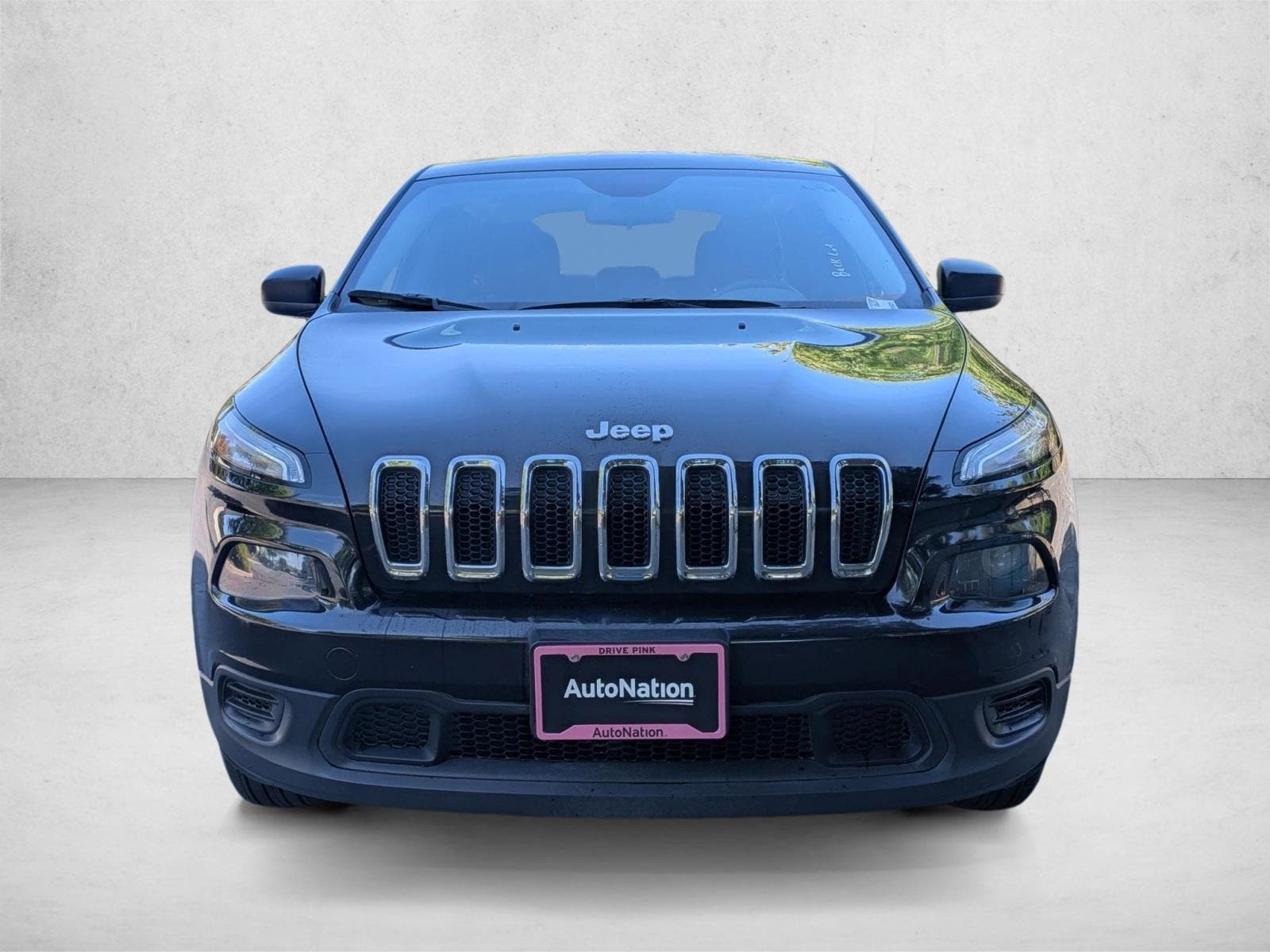 2014 Jeep Cherokee Sport photo 2