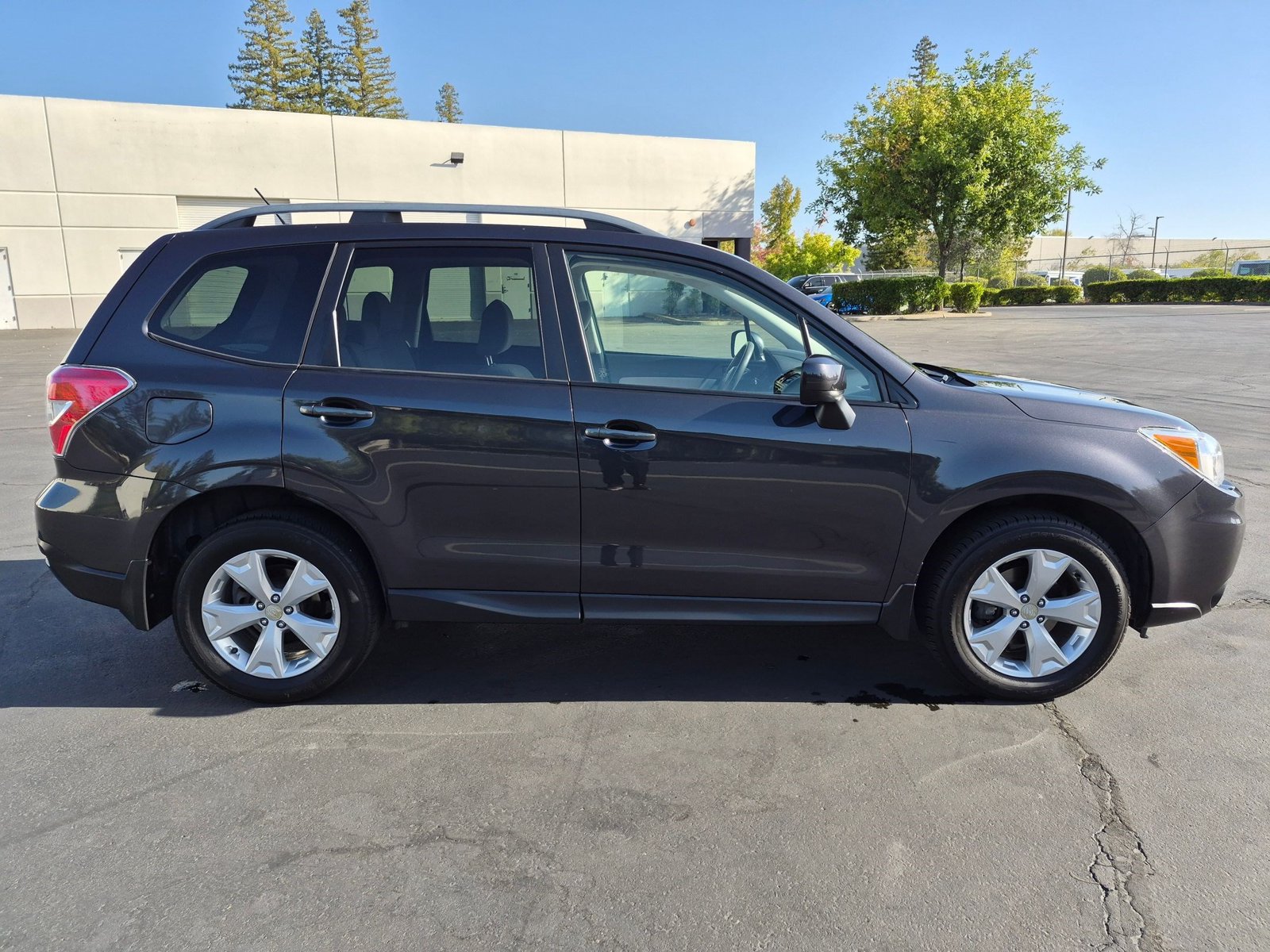 Used 2015 Subaru Forester 2.5i Premium SUV