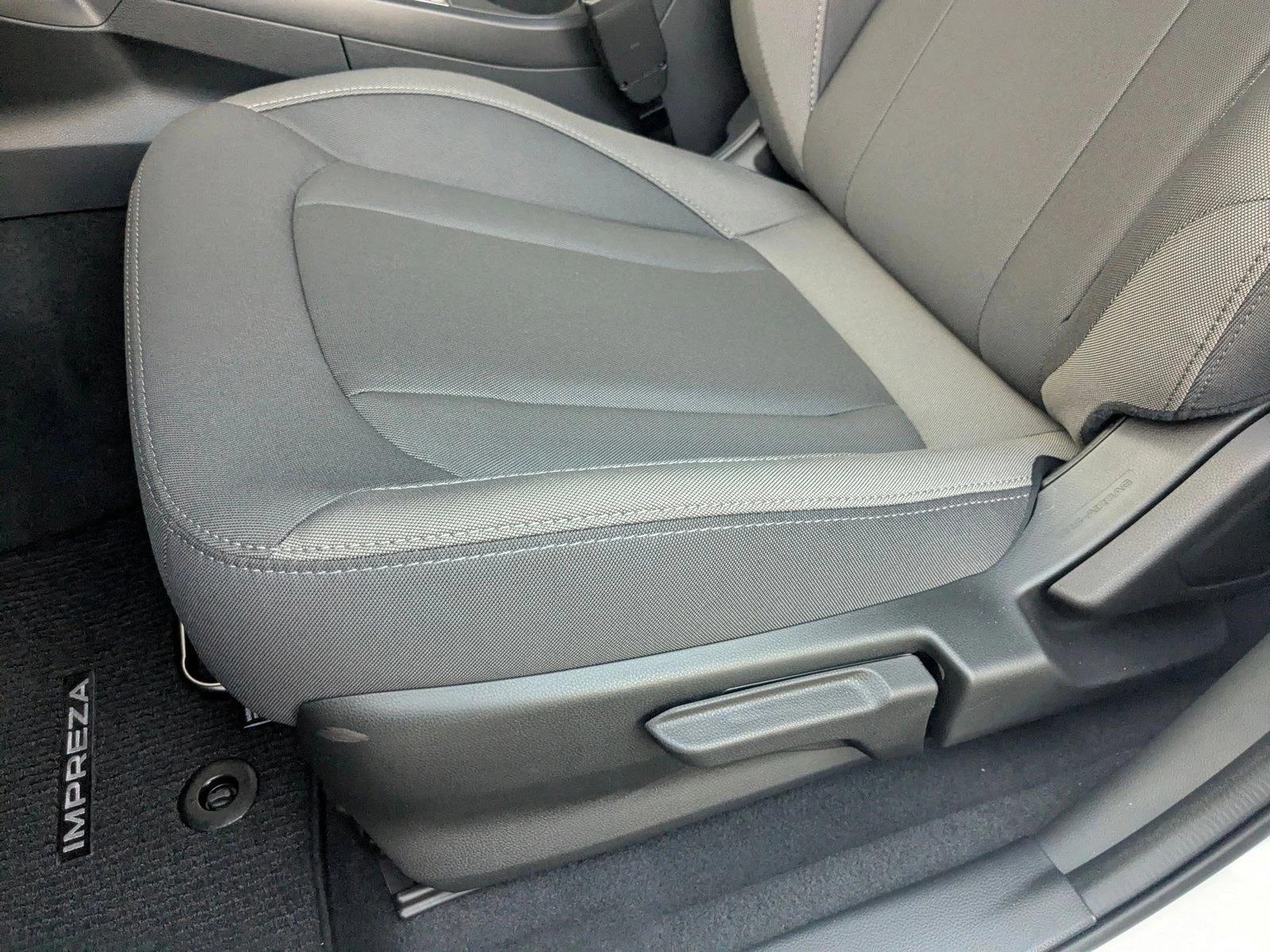 2025 Subaru Impreza photo 4