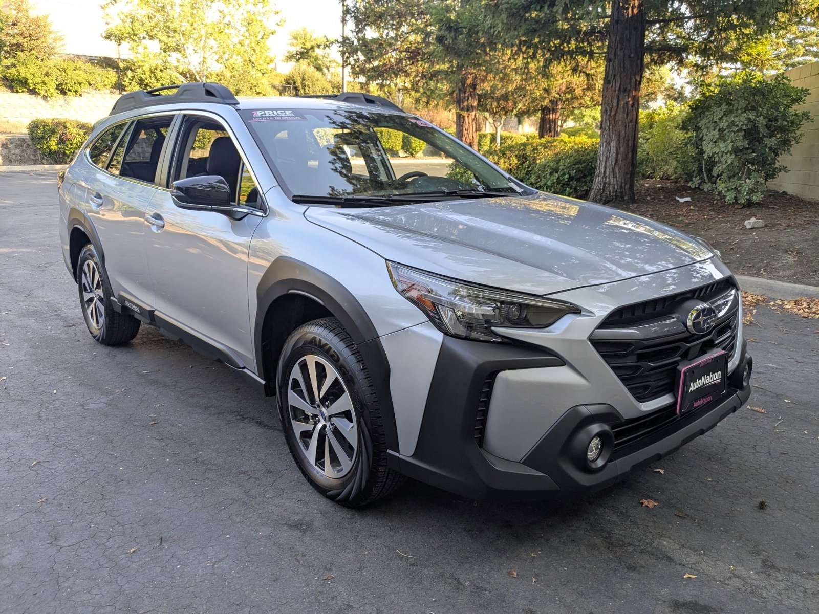 2025 Subaru Outback Premium photo 3