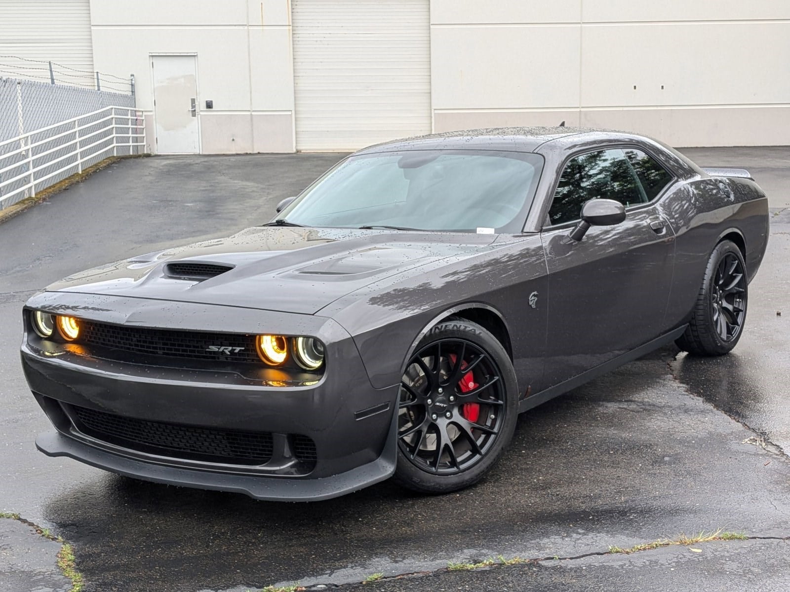 2016 Dodge Challenger SRT Hellcat photo 1