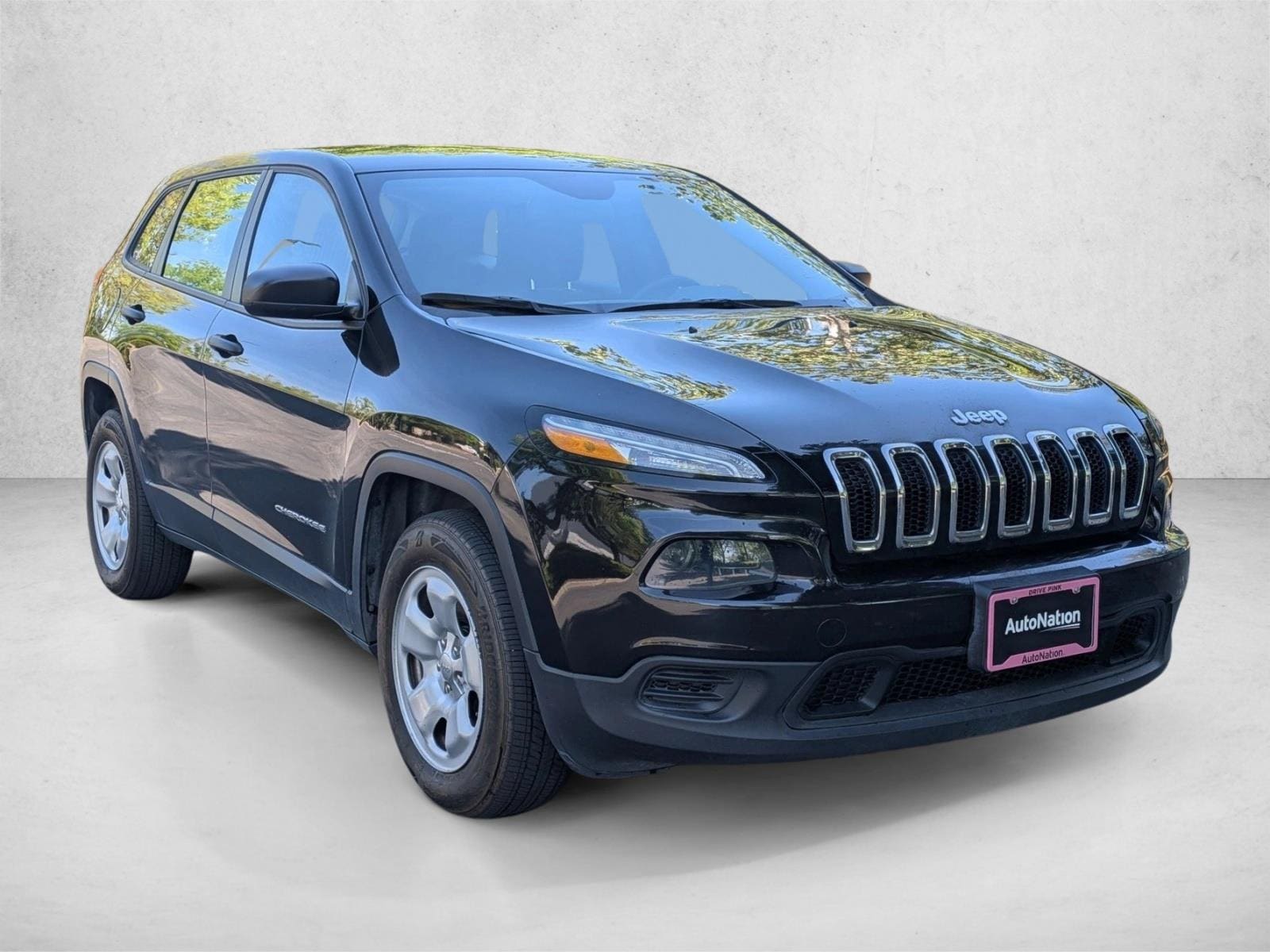 2014 Jeep Cherokee Sport photo 3