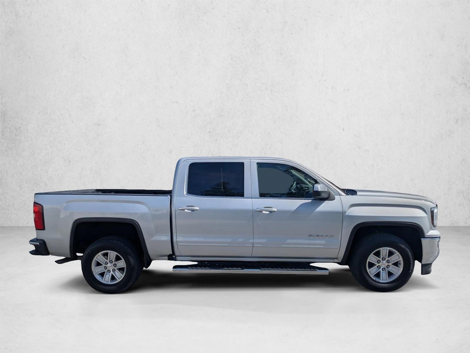 2016 GMC Sierra 1500 SLE photo 4