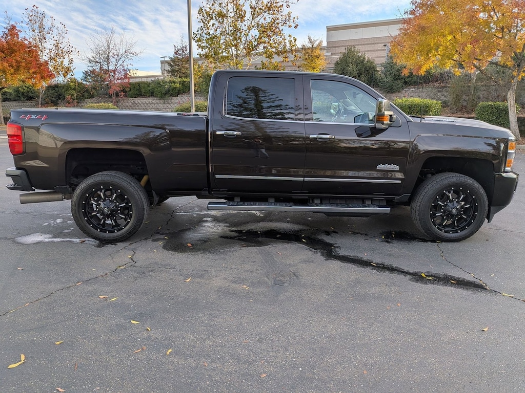 Used 2018 Chevrolet Silverado 2500HD High Country Truck Crew Cab