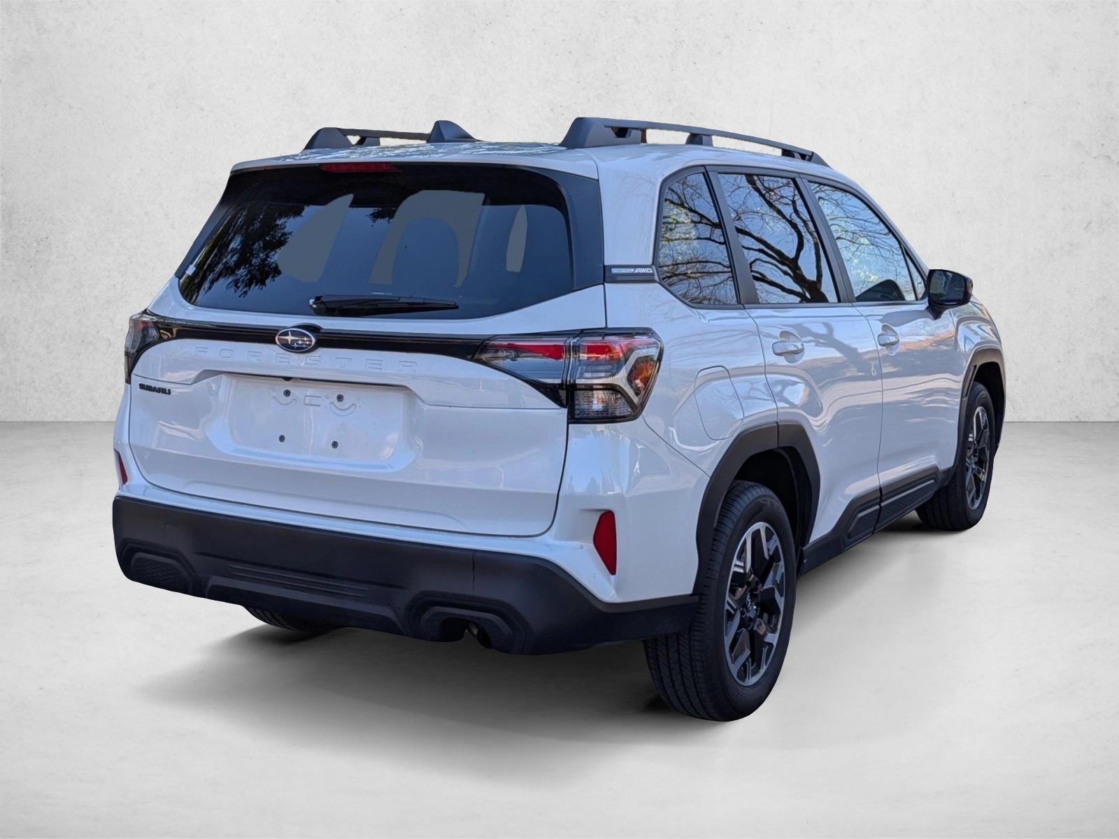 2025 Subaru Forester Premium photo 4