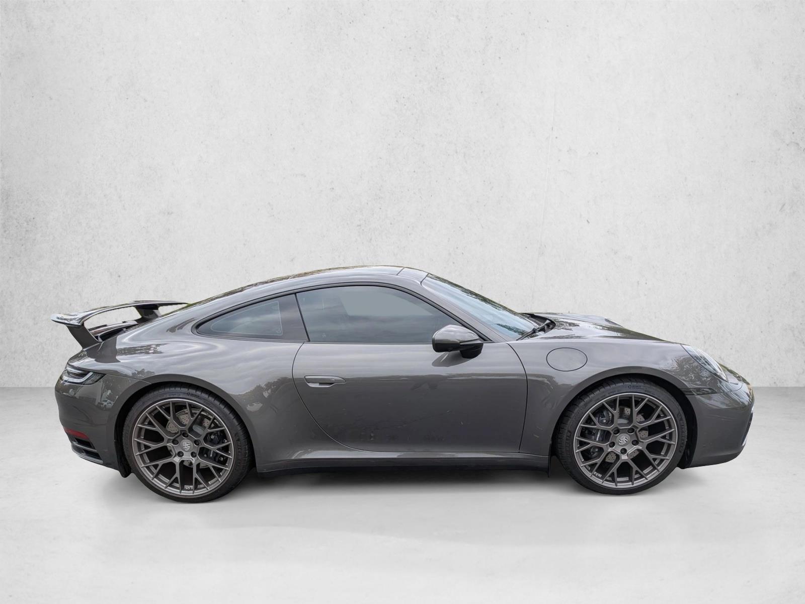 2024 Porsche 911 Coupe photo 4
