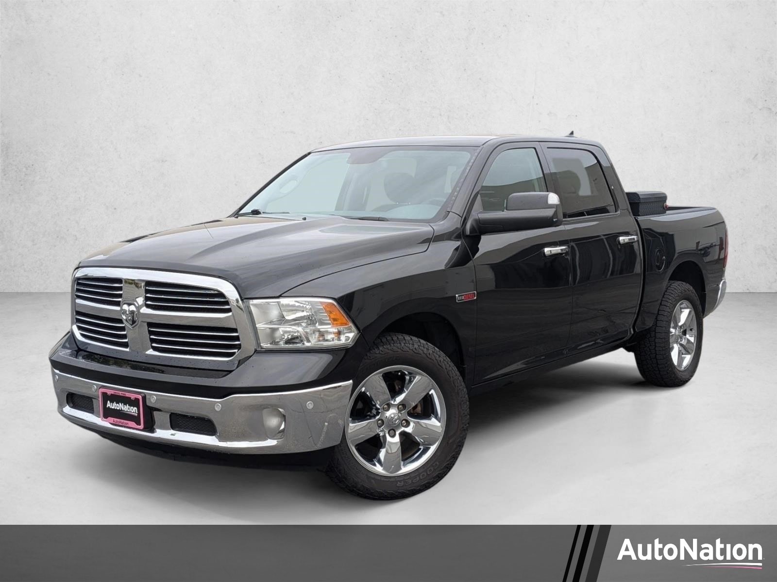 2017 RAM 1500 Big Horn 4x4 Crew Cab 5'7's photo