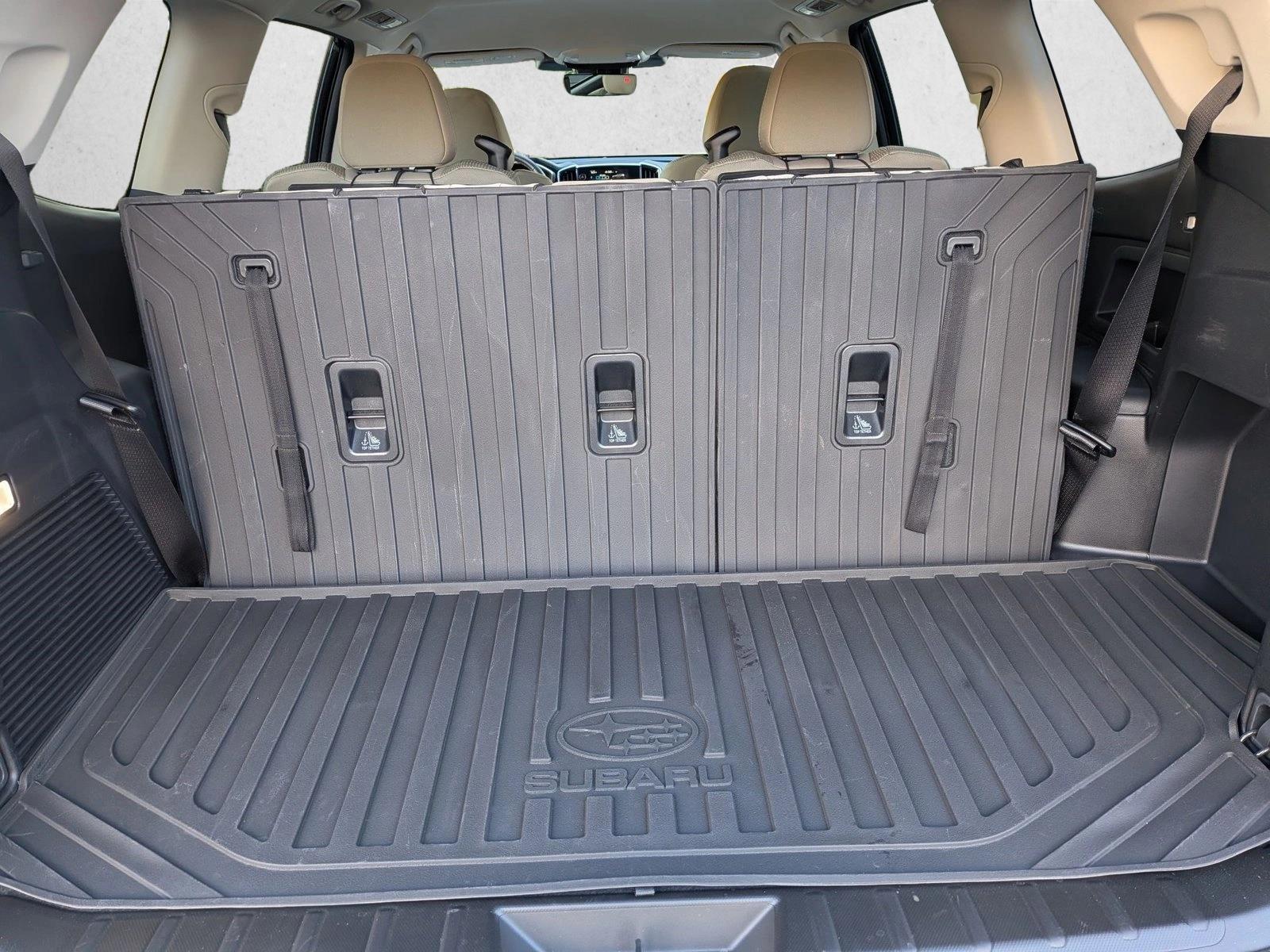 2025 Subaru Ascent Premium photo 6