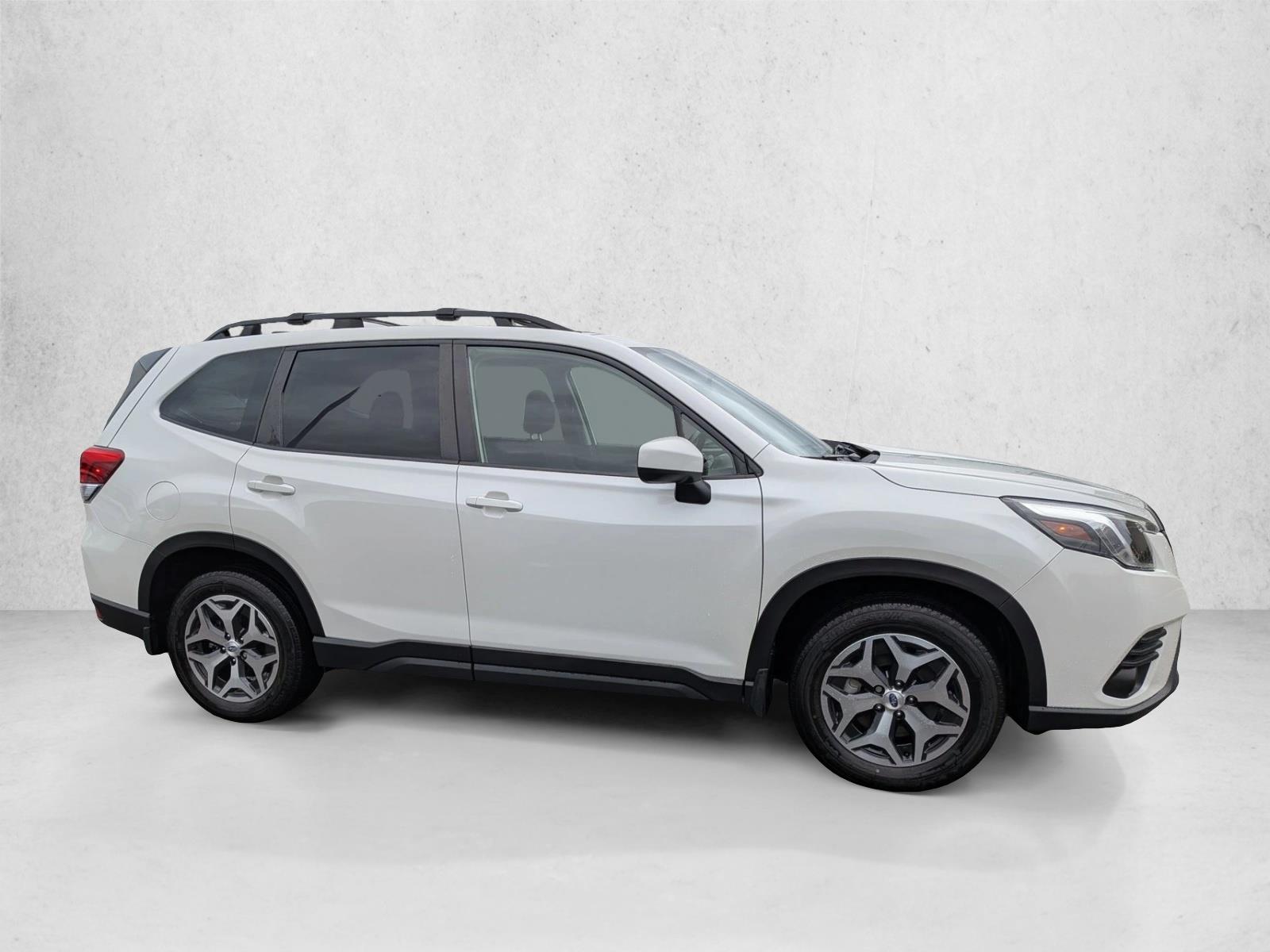 2024 Subaru Forester Premium photo 4