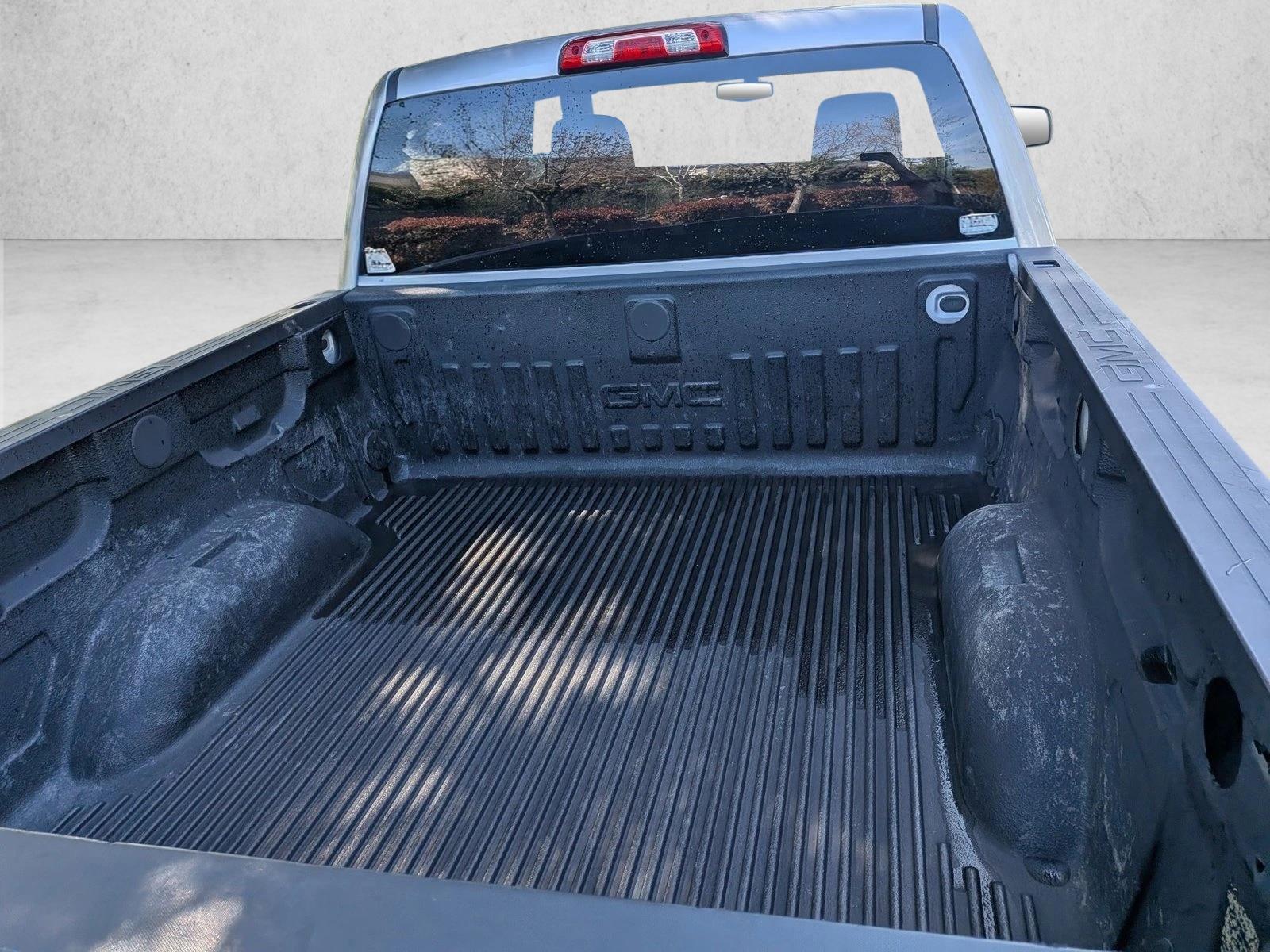 2016 GMC Sierra 1500 SLE photo 6