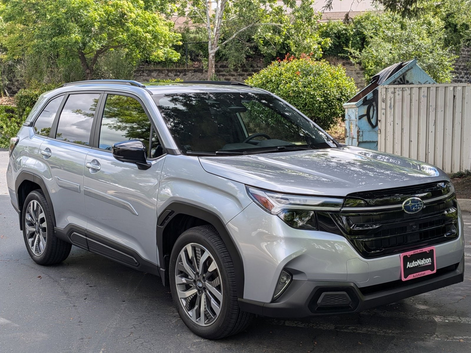 2025 Subaru Forester Touring photo 2