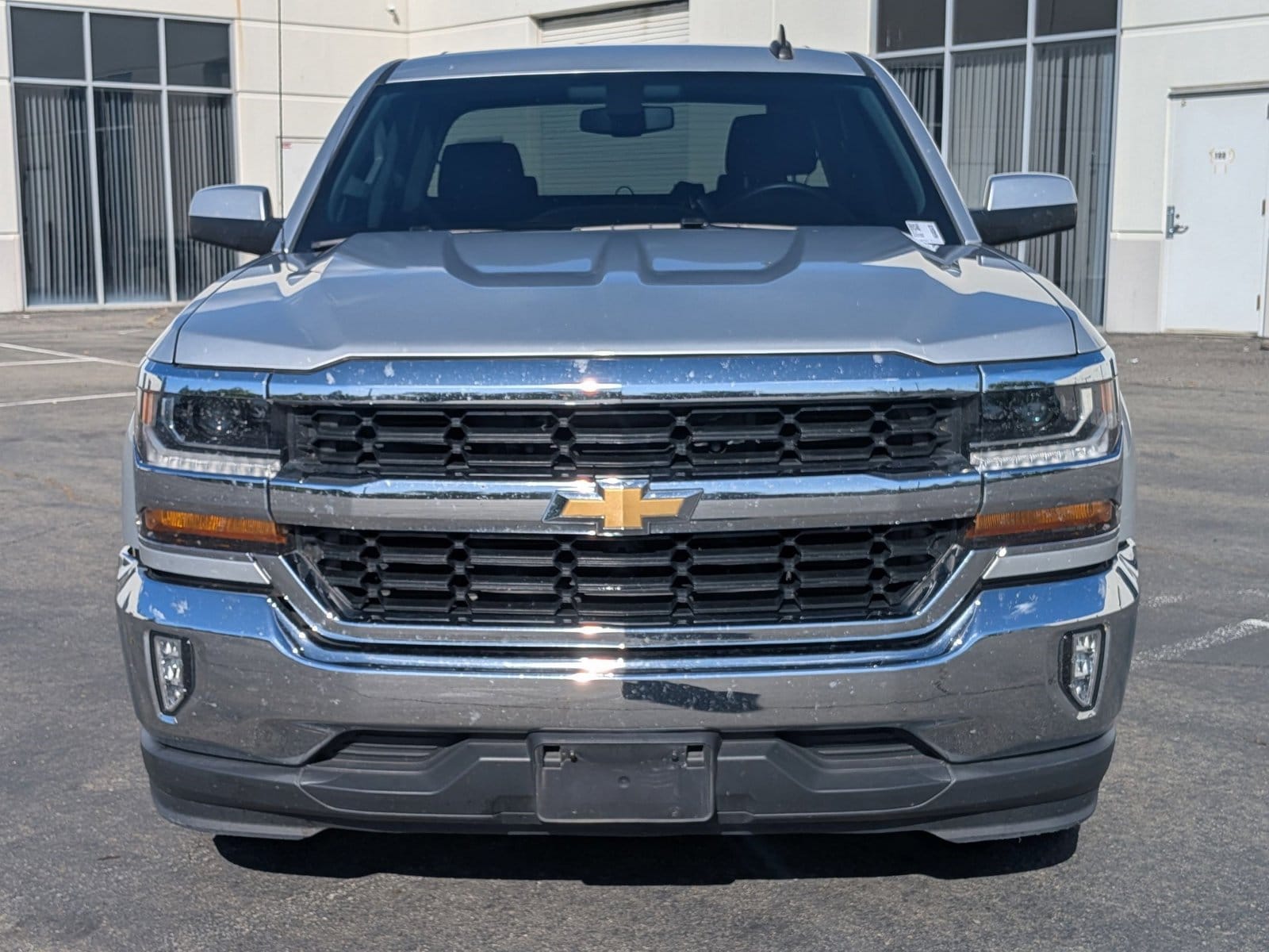 2017 Chevrolet Silverado 1500 LT photo 2