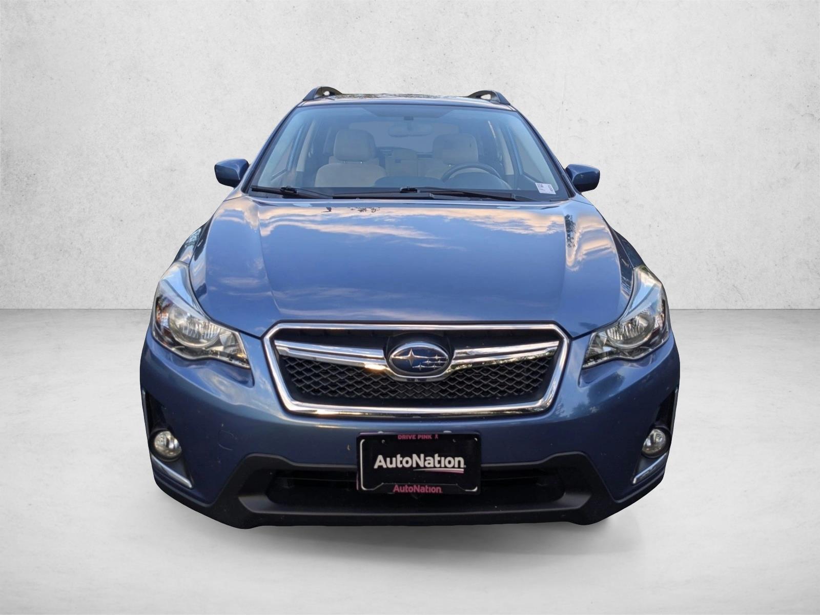 2017 Subaru Crosstrek Premium photo 2