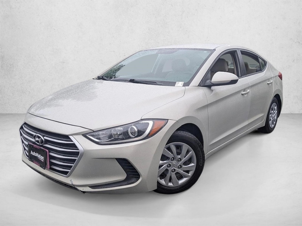 Used 2018 Hyundai Elantra SE Sedan