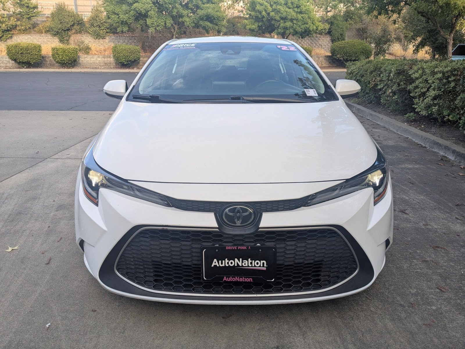 2022 Toyota Corolla XLE photo 2