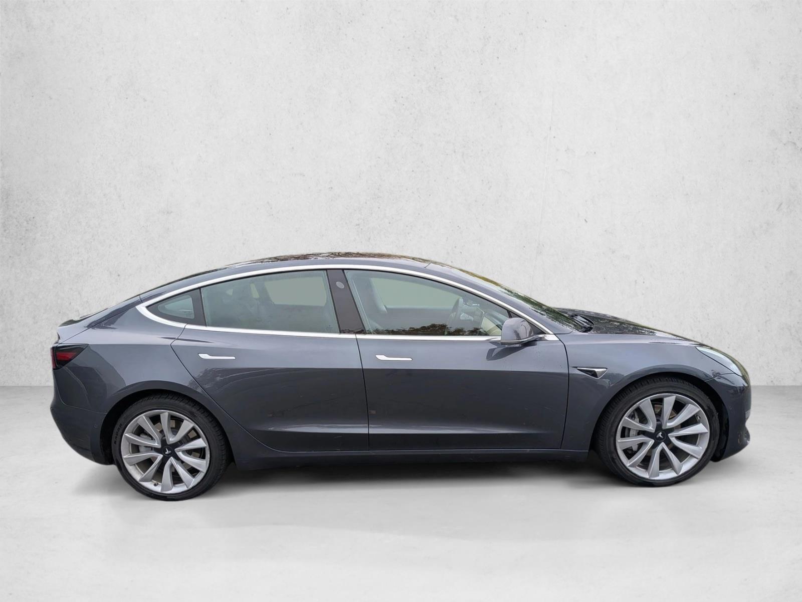 2020 Tesla Model 3 Long Range photo 4