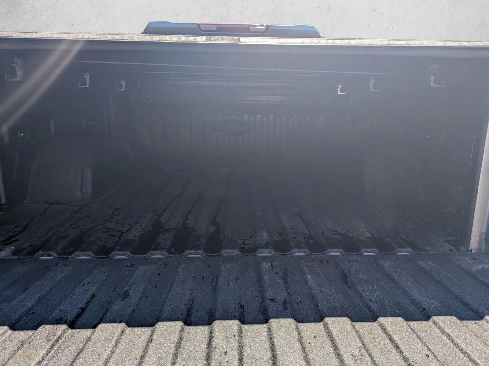 2023 Chevrolet Silverado 1500 RST photo 6