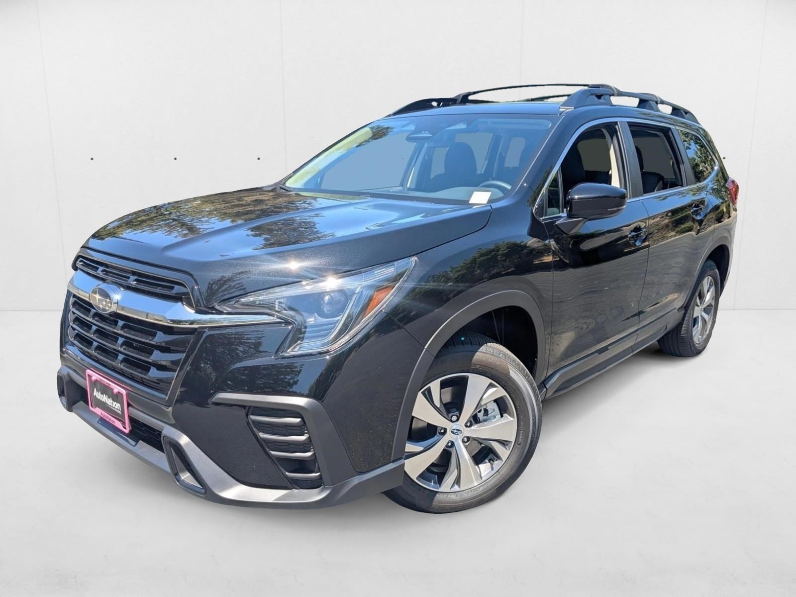 2025 Subaru Ascent Premium's photo
