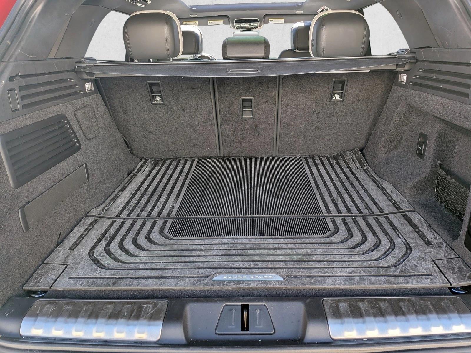 2023 Land Rover Range Rover Sport SE Dynamic photo 6