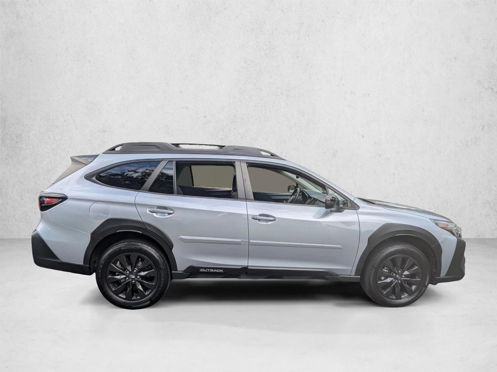 2023 Subaru Outback Onyx Edition photo 4