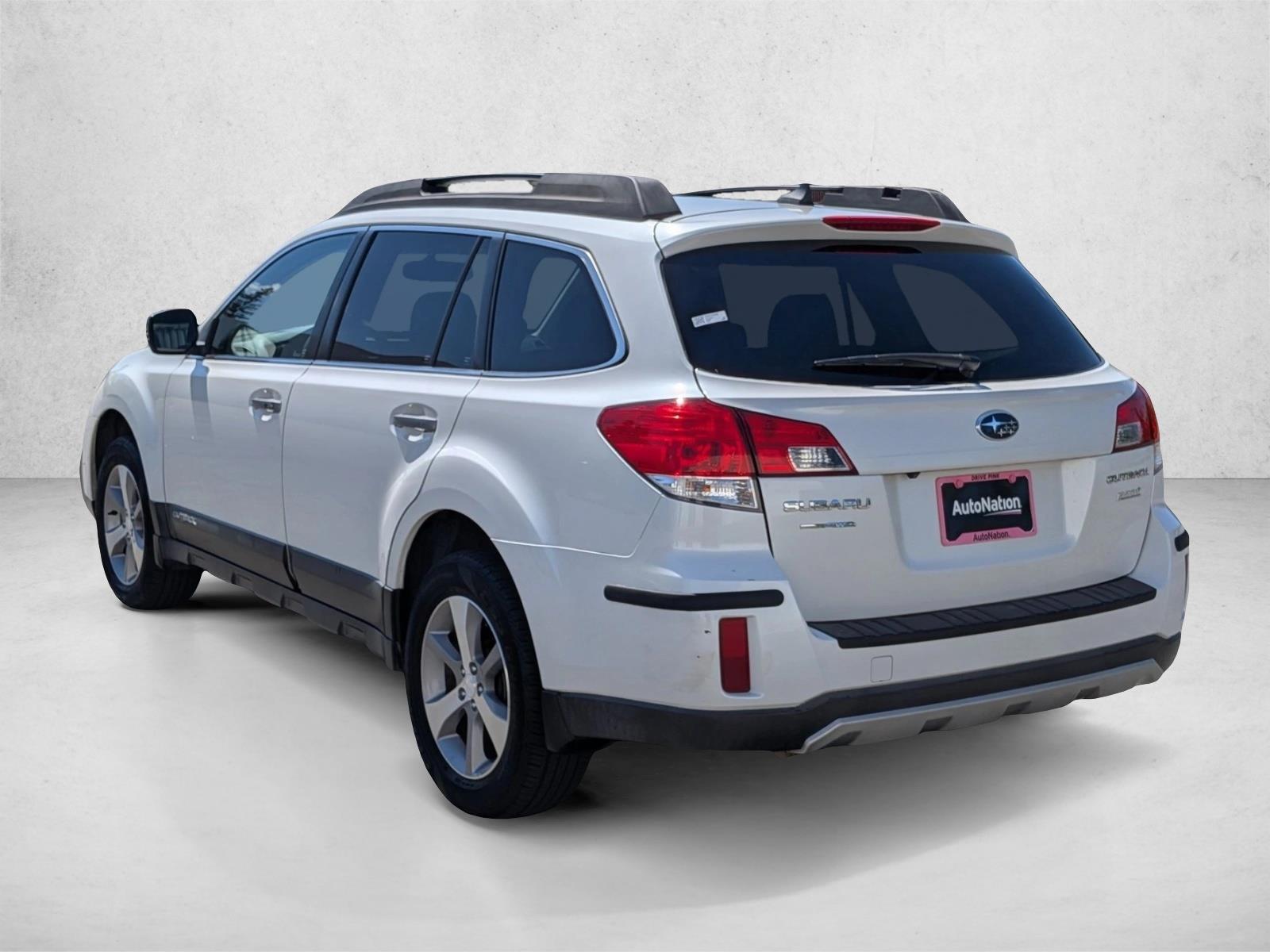 2013 Subaru Outback 2.5i Limited photo 3