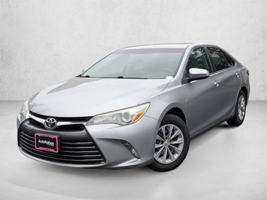 Used 2015 Toyota Camry LE Sedan