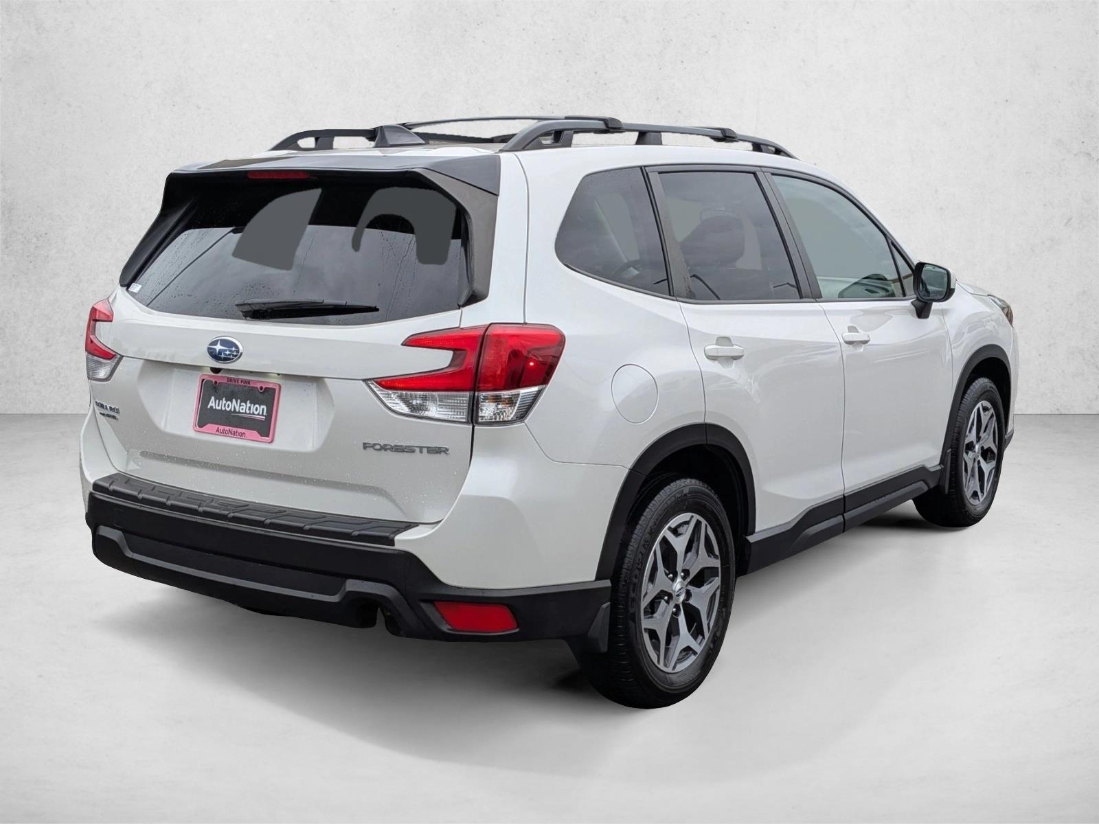 2024 Subaru Forester Premium photo 5