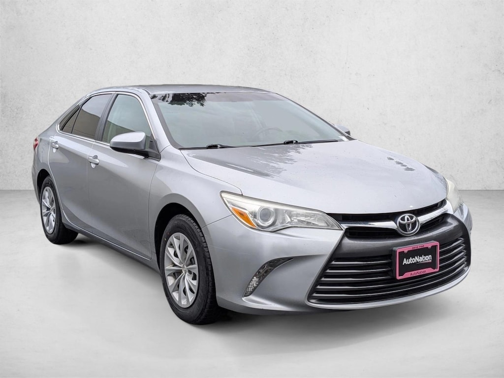 Used 2015 Toyota Camry LE Sedan