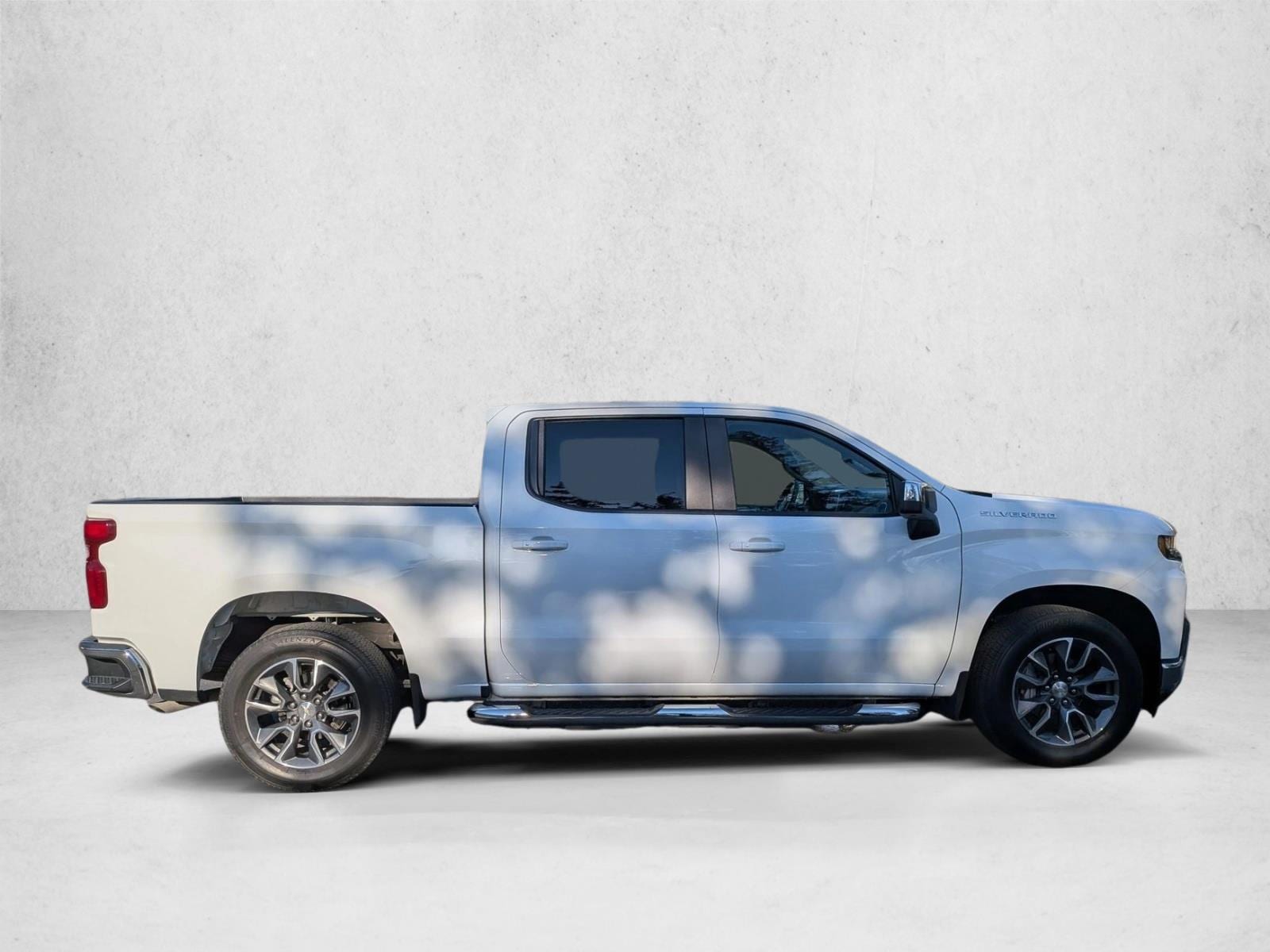 2019 Chevrolet Silverado 1500 LT photo 4