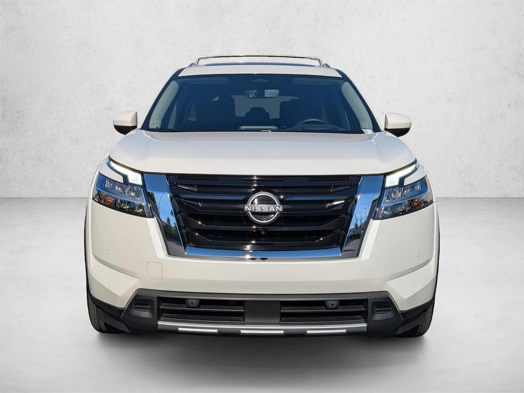 Used 2024 Nissan Pathfinder Platinum SUV