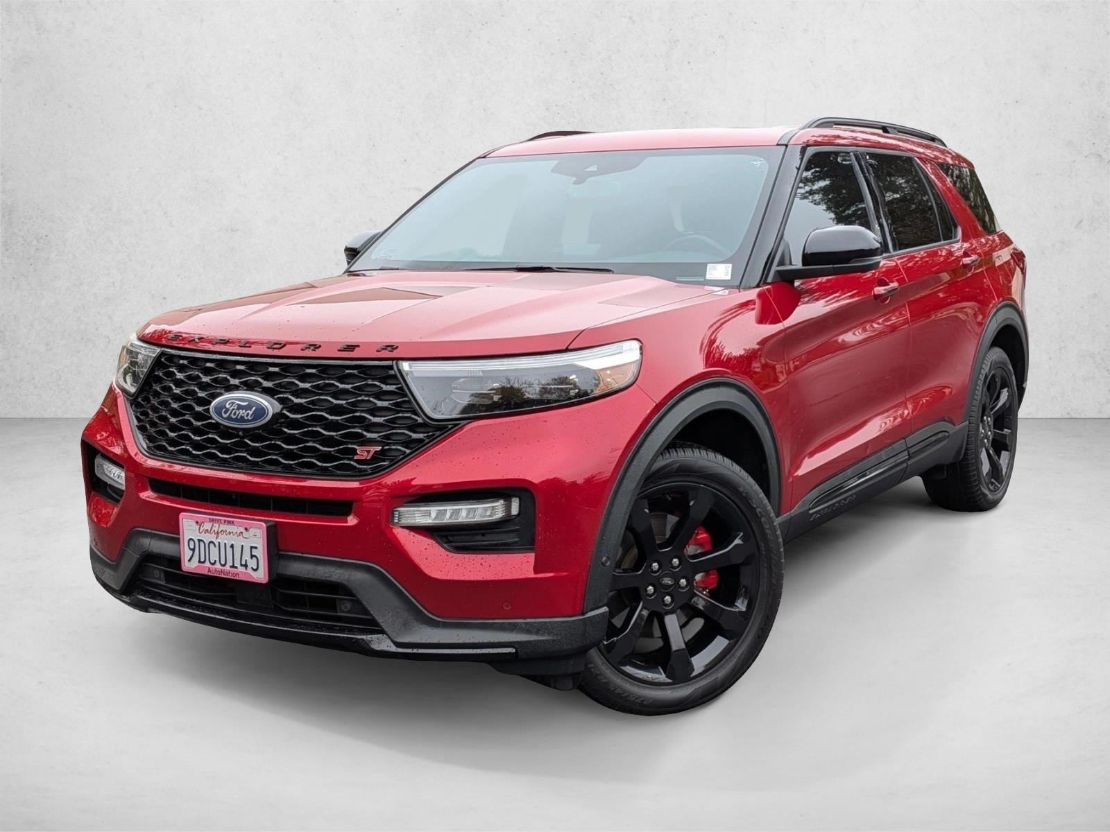 2022 Ford Explorer ST's photo