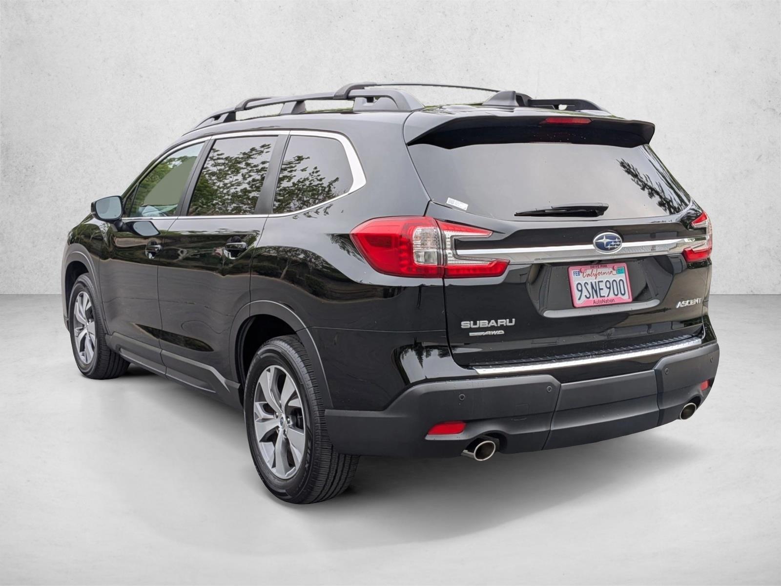 2025 Subaru Ascent Premium photo 3