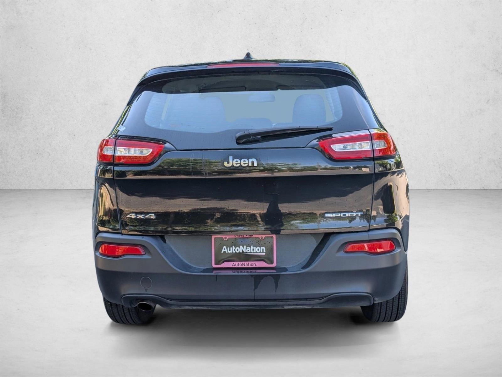 2014 Jeep Cherokee Sport photo 6