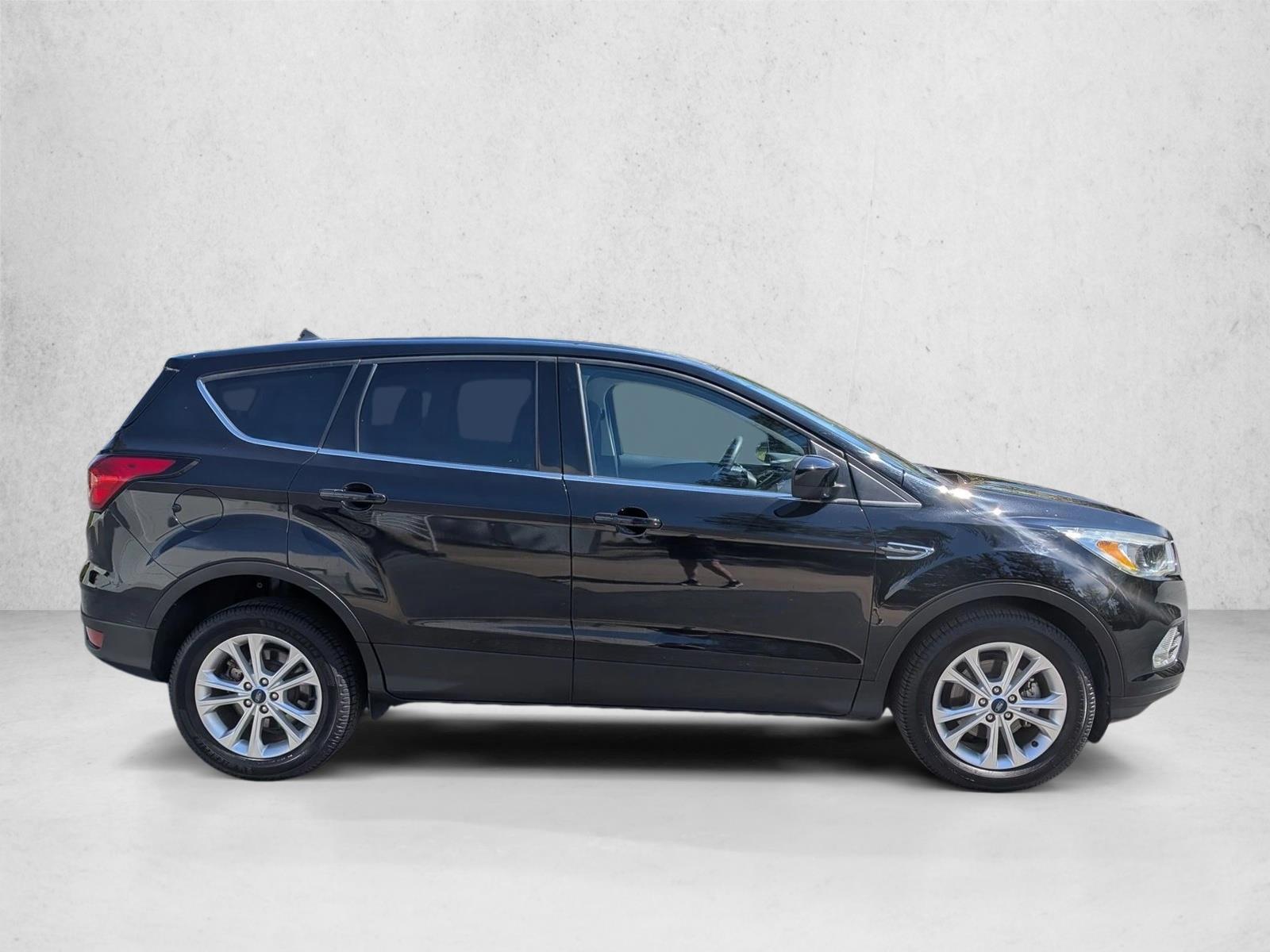 2019 Ford Escape SE photo 4