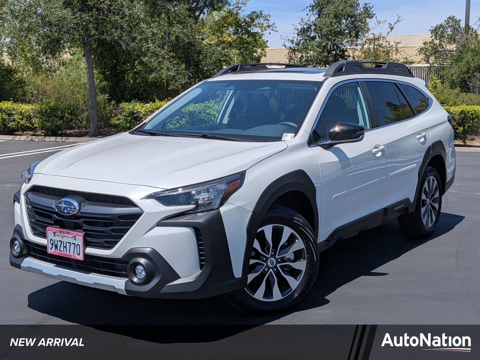 2025 Subaru Outback Limited's photo