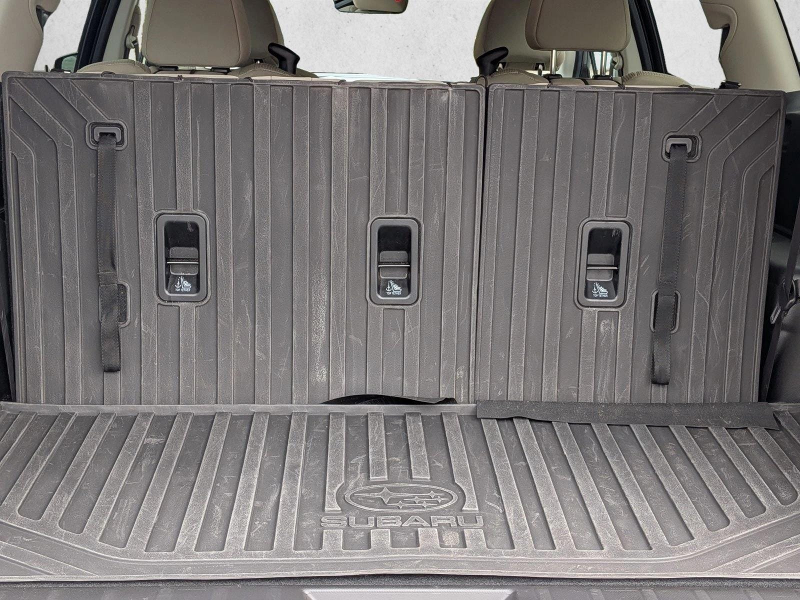 2025 Subaru Ascent Premium photo 5