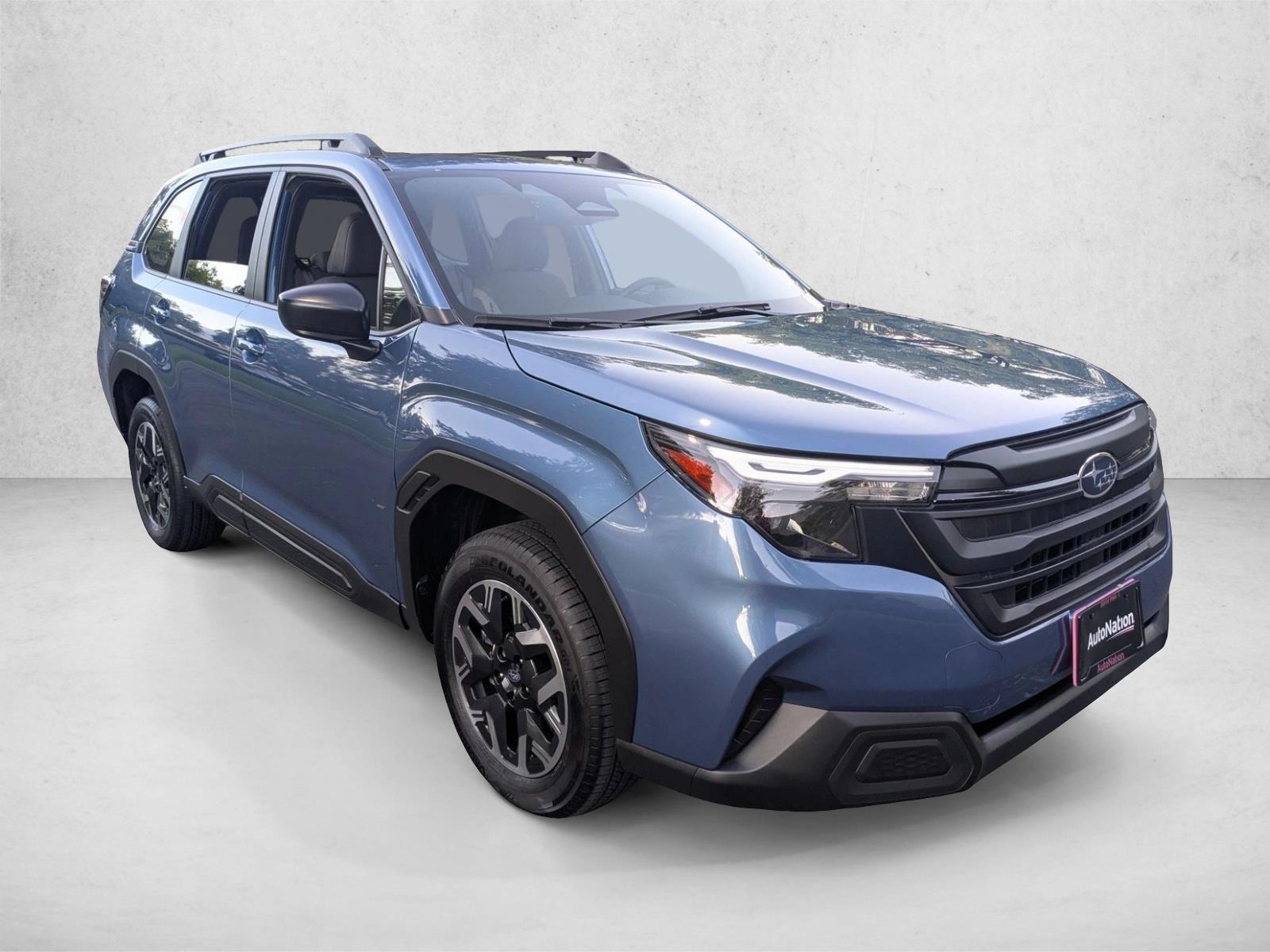 2025 Subaru Forester Base photo 3