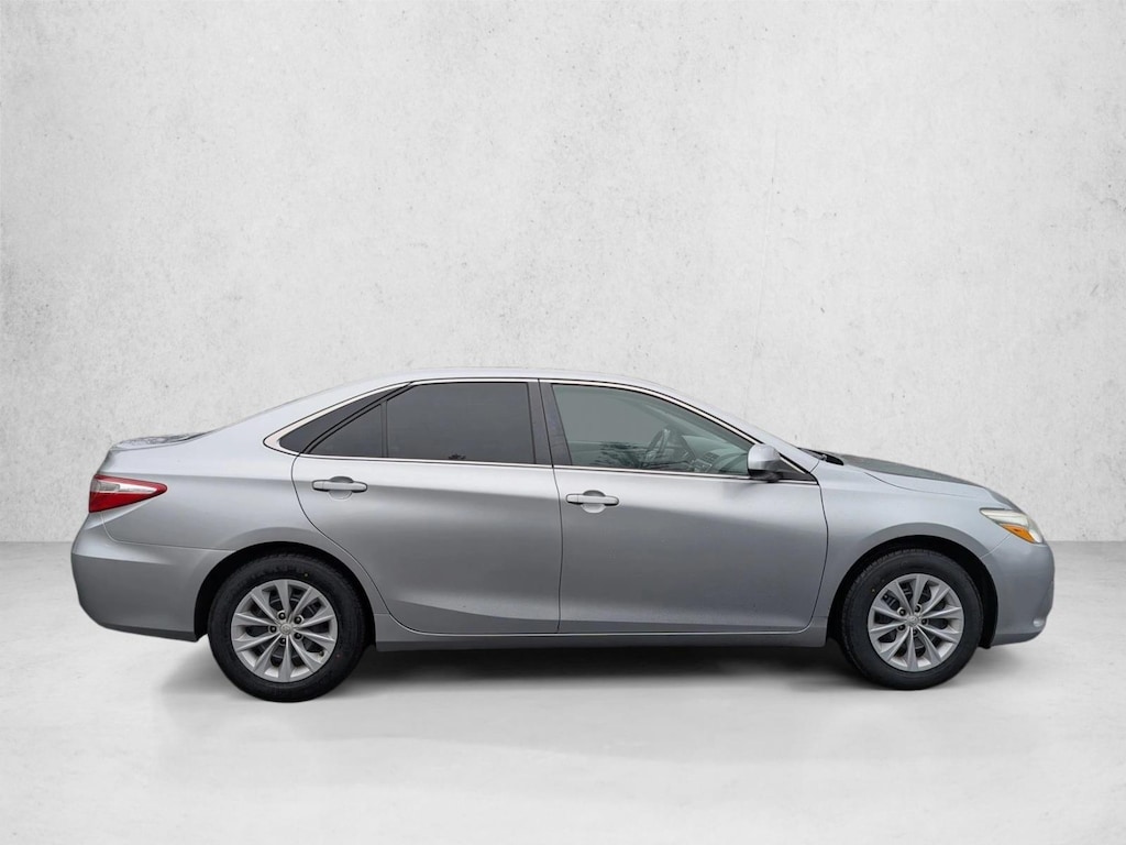 Used 2015 Toyota Camry LE Sedan