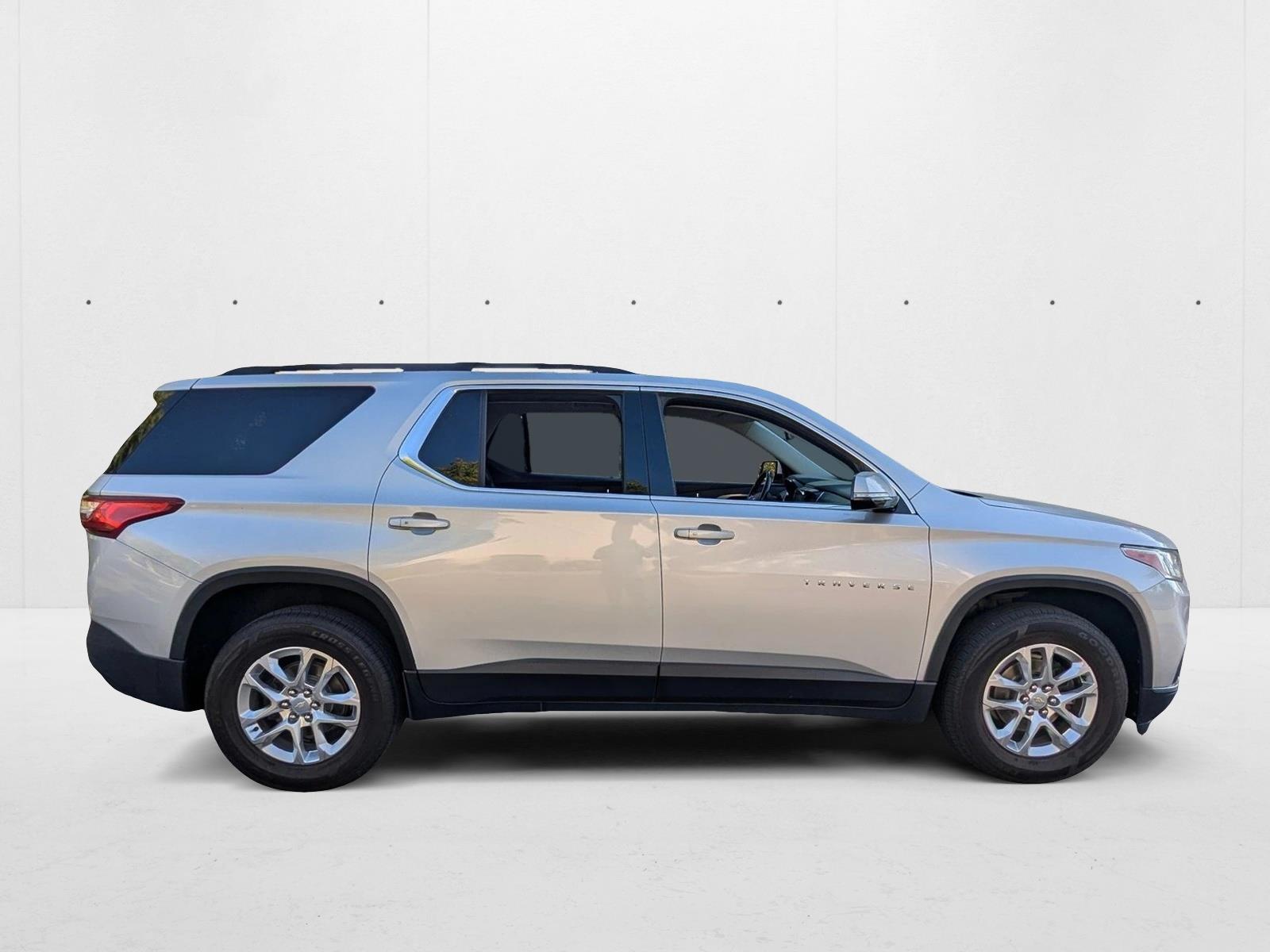 2019 Chevrolet Traverse Cloth photo 2