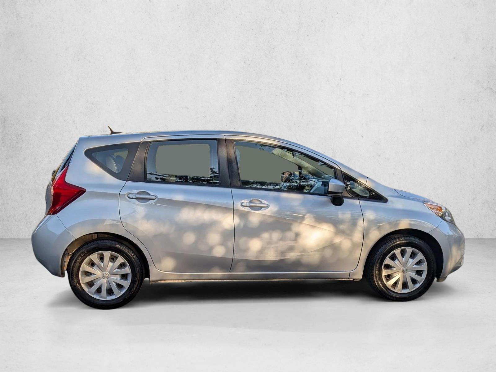 2016 Nissan Versa Note S photo 4