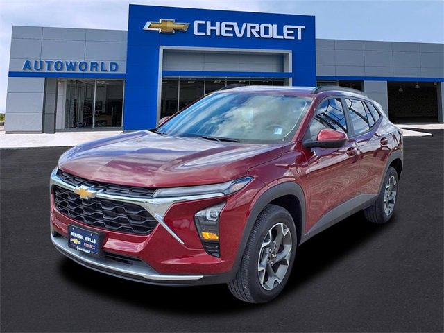2024 Chevrolet Trax LT photo 3