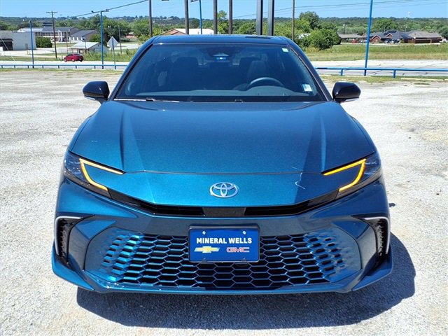 2025 Toyota Camry LE photo 2